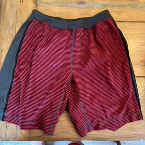 Lululemon men’s lined running shorts, size L, Red